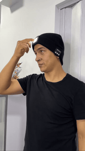 GORRO REPRODUCTOR DE MUSICA CON LINTERNA
